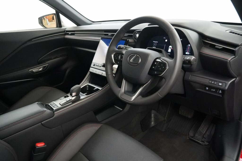 Lexus LBX 1.5 Premium Plus E-cvt  #7