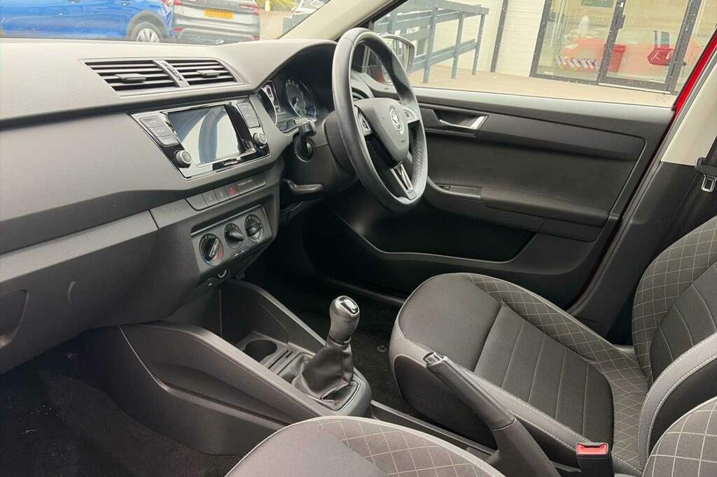 Skoda Fabia 1.0 Mpi Colour Edition Red #5