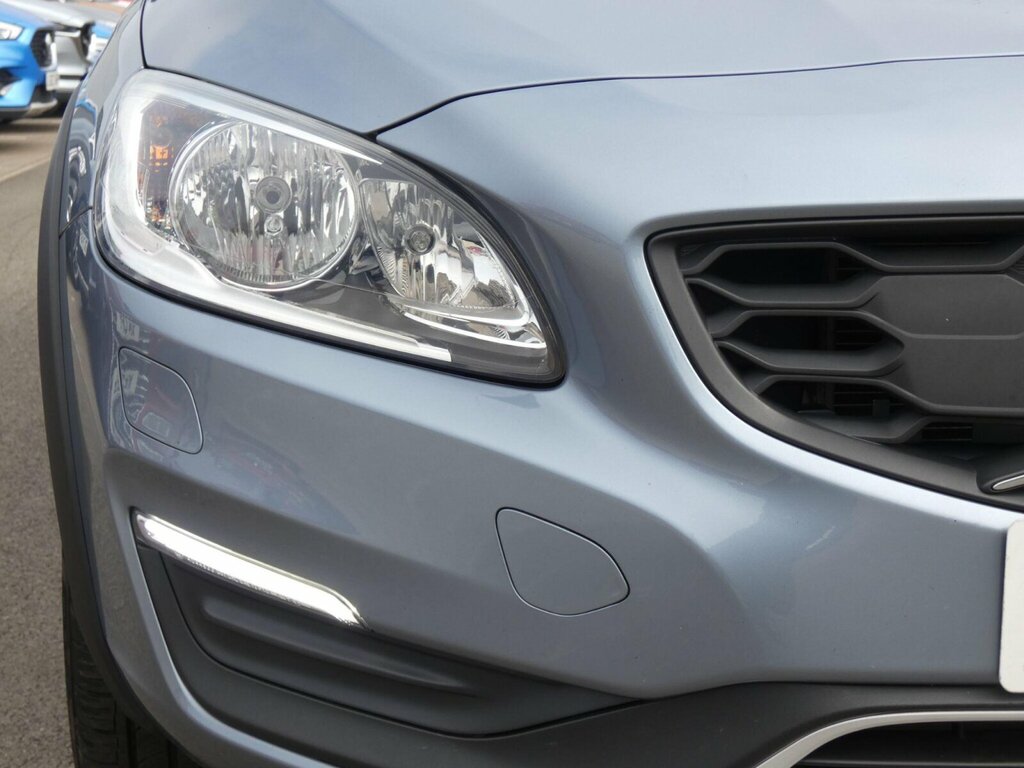 Volvo V60 2.4 D4 Se Nav Awd Euro 6 Ss Blue #6