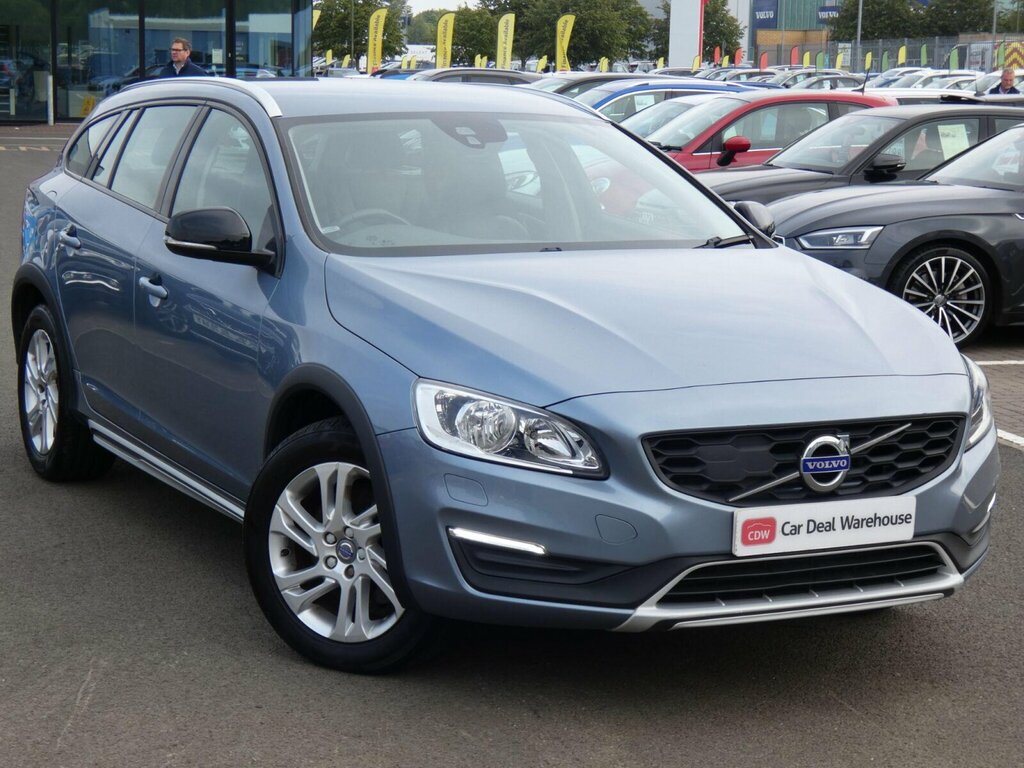 Volvo V60 Cross Country D4 190 Cross Country Se Nav Awd Geartronic Blue