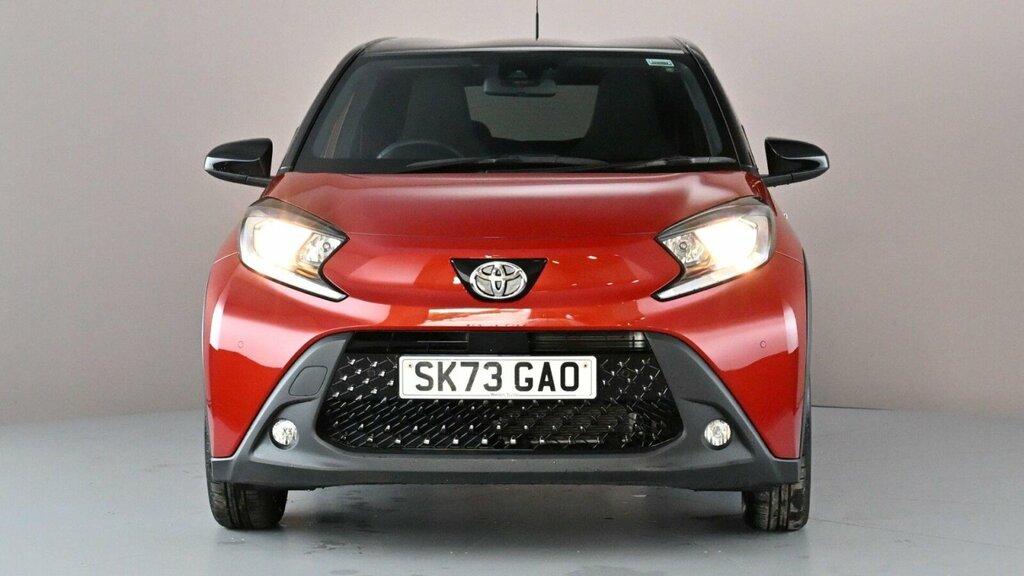 Toyota Aygo X 1.0 Vvt-i Edge Hatchback X-shift Euro 6 Red #2