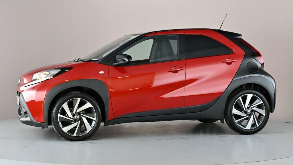 Toyota Aygo X 1.0 Vvt-i Edge Hatchback X-shift Euro 6 Red #4