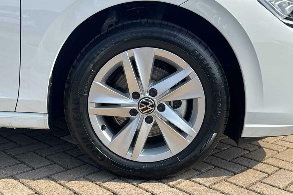 Volkswagen Golf 1.5 Tsi Life White #5