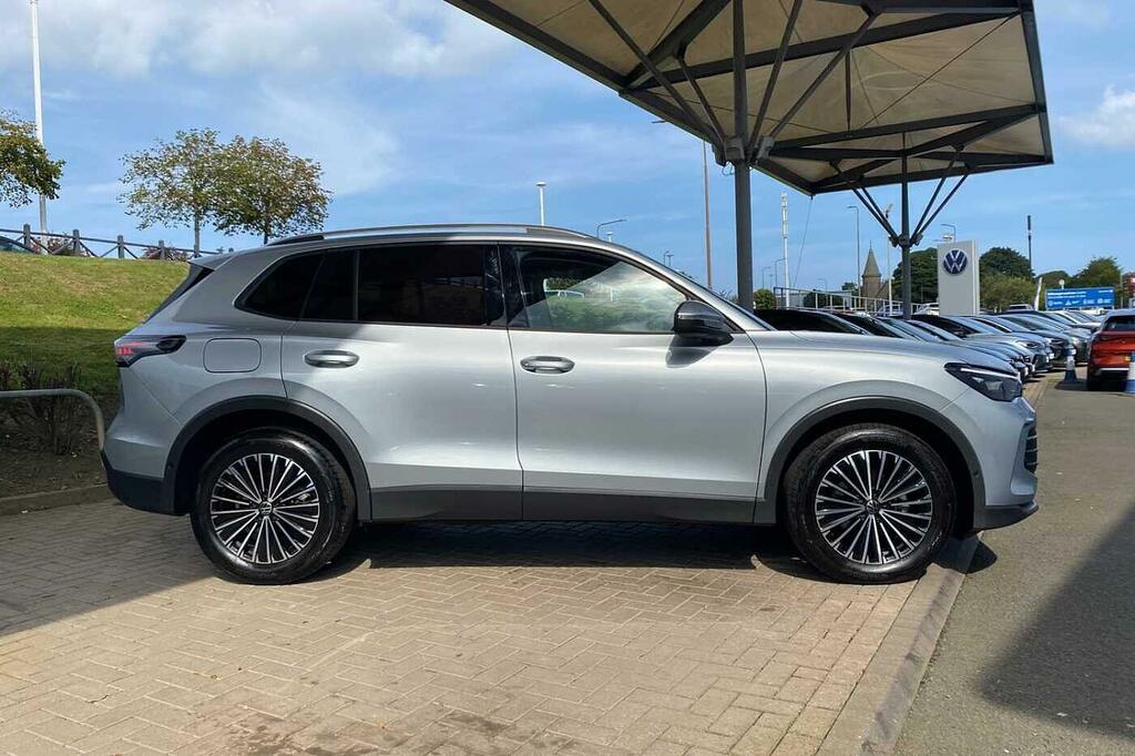 Volkswagen Tiguan 1.5 Etsi 150 Match Dsg Silver #4