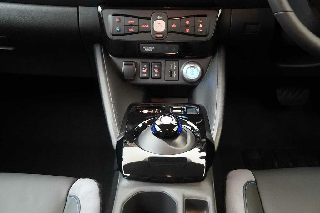 Nissan Leaf E Tekna Silver #27