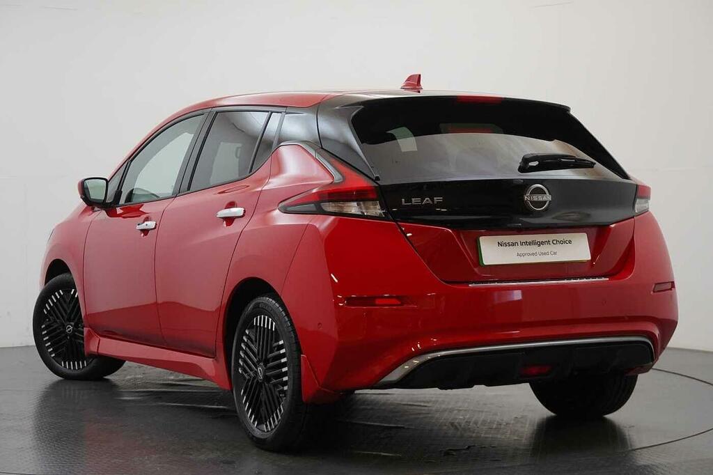Nissan Leaf E 59Kw Tekna With Bose Audio And Pro Pilot T Red #3