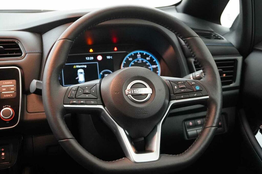 Nissan Leaf E Tekna Silver #32
