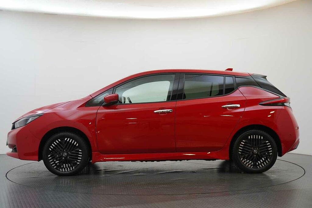 Nissan Leaf E 59Kw Tekna With Bose Audio And Pro Pilot T Red #5