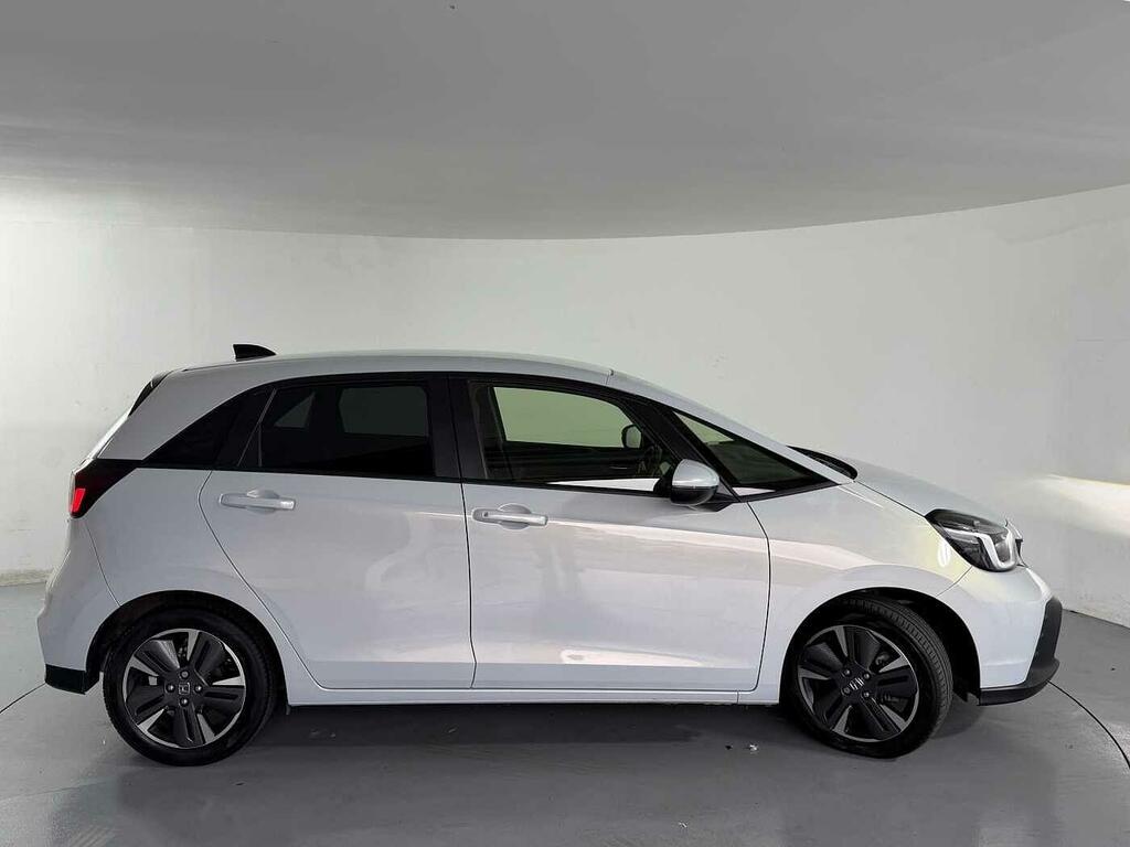 Honda Jazz 1.5 I-mmd Hybrid Advance Ecvt White #5