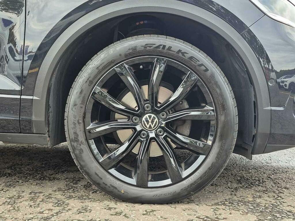 Volkswagen T-Roc R-line 1.5 Tsi 150Ps 7-Speed Dsg Black #5