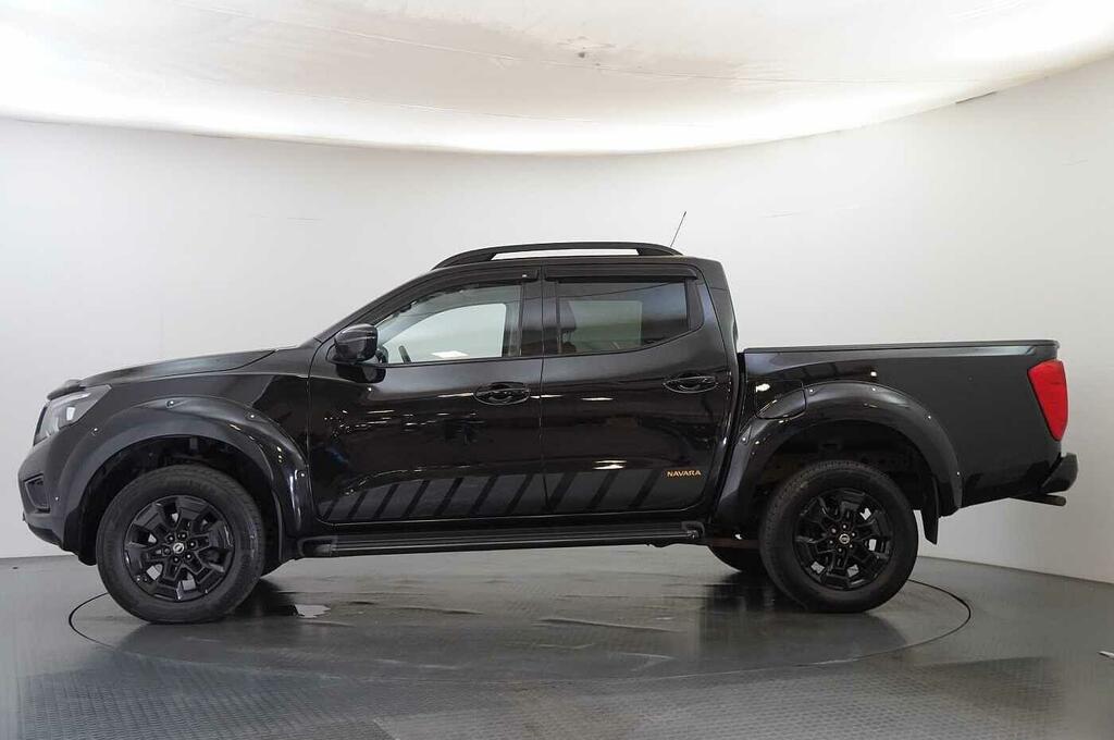 Nissan Navara Double Cab Pick Up N-guard 2.3Dci 190 Tt 4Wd Black #5