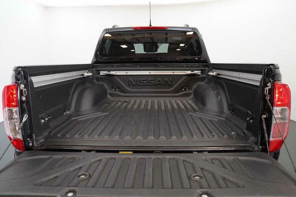 Nissan Navara Navara Tekna Dci Black #8