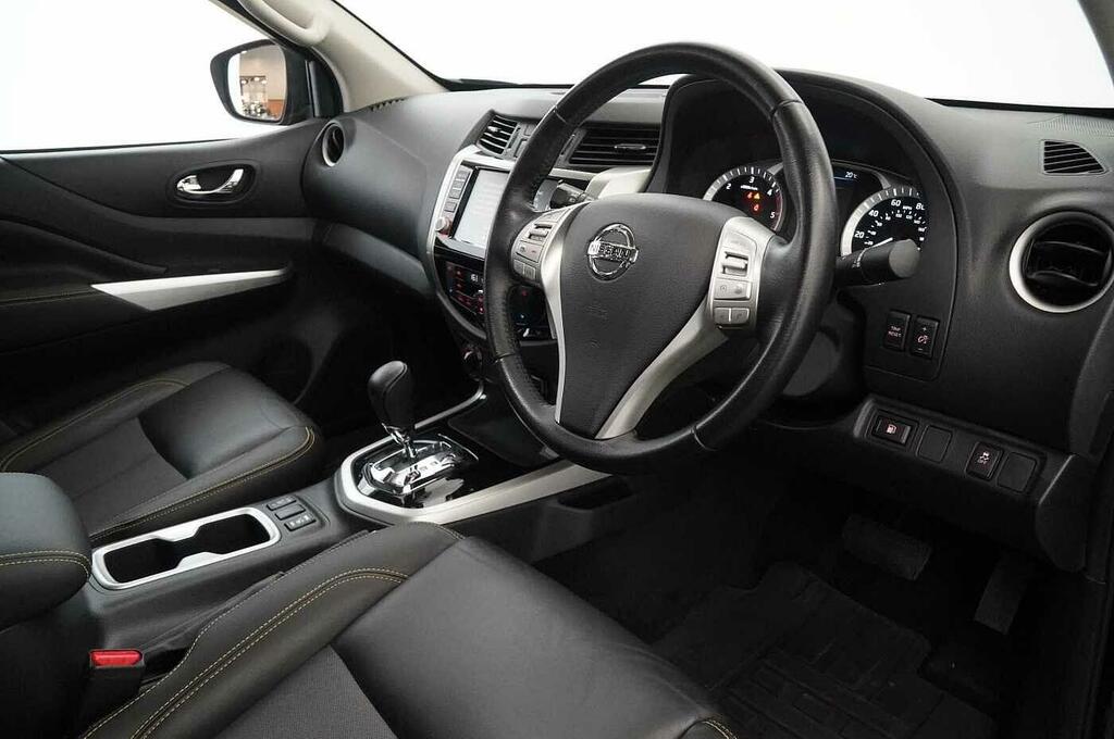 Nissan Navara Navara Tekna Dci Black #20