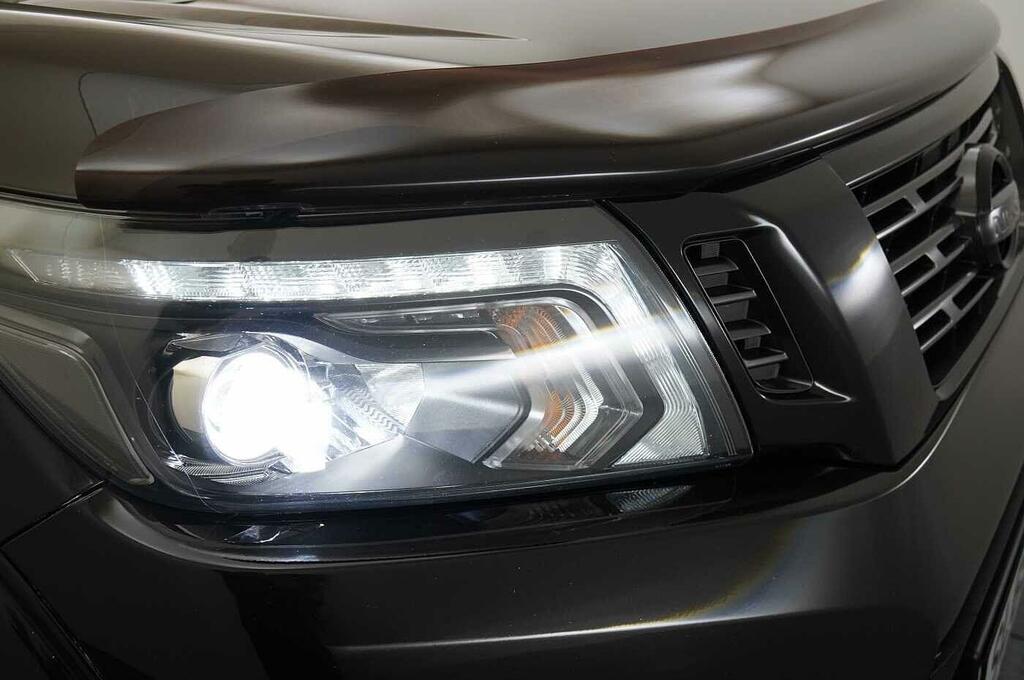 Nissan Navara Navara Tekna Dci Black #11