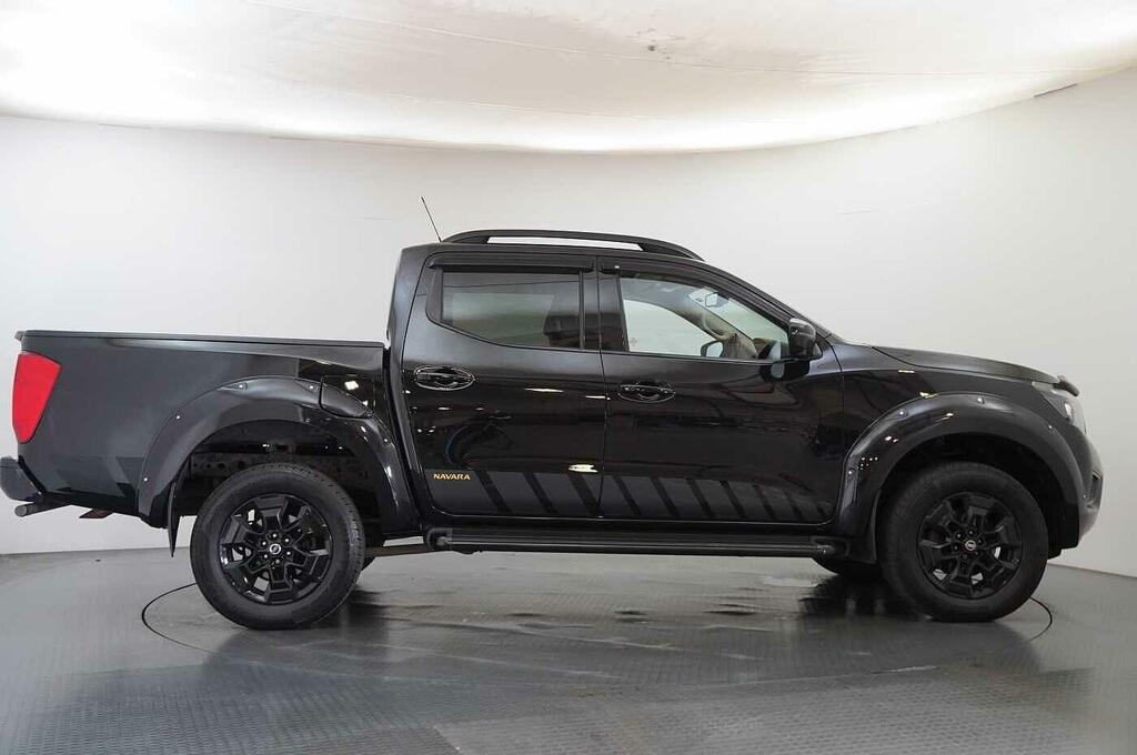 Nissan Navara Double Cab Pick Up N-guard 2.3Dci 190 Tt 4Wd Black #6