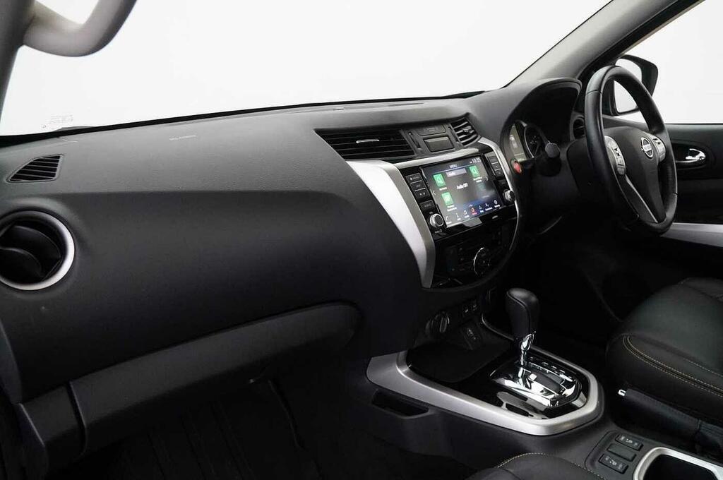 Nissan Navara Double Cab Pick Up N-guard 2.3Dci 190 Tt 4Wd Black #2