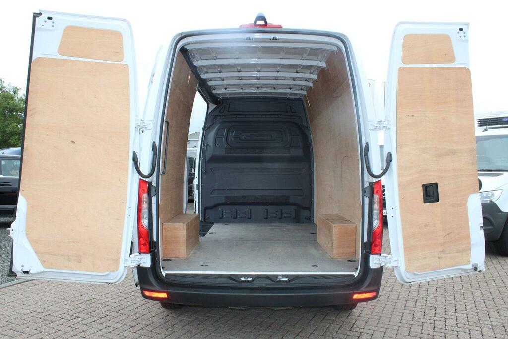 Mercedes-Benz Sprinter 3.5T H2 Pro Van   #2