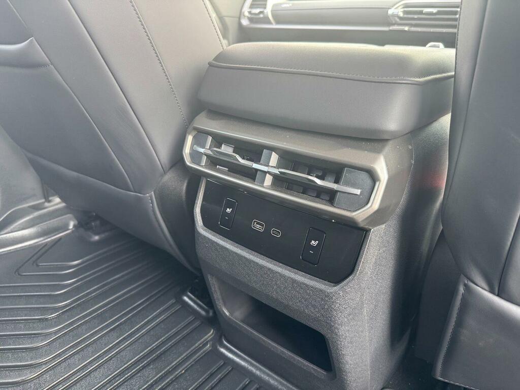 Maxus eTerron 9 .Double Cab White #37