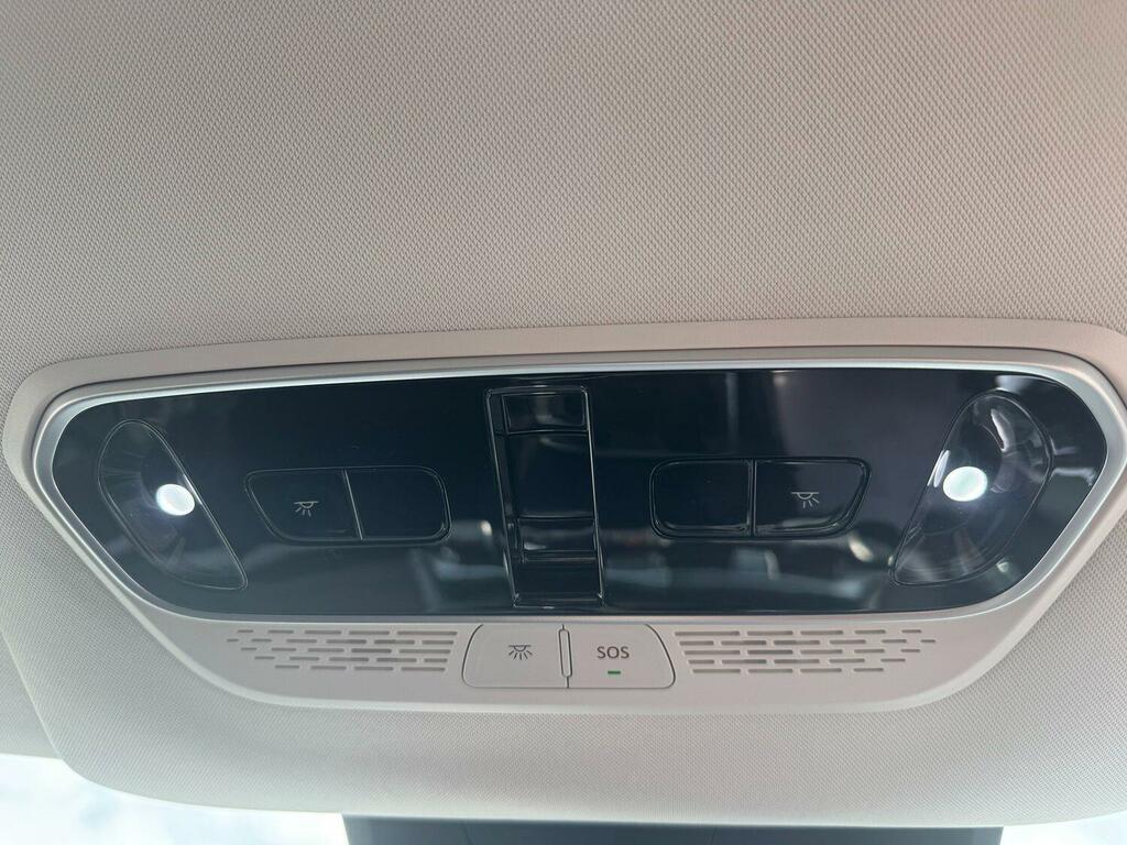Maxus eTerron 9 .Double Cab White #39