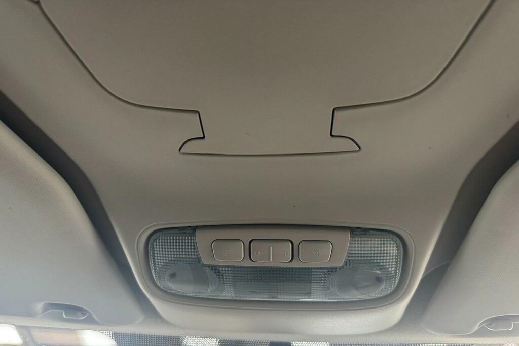 Ford Transit Connect Limited White #37