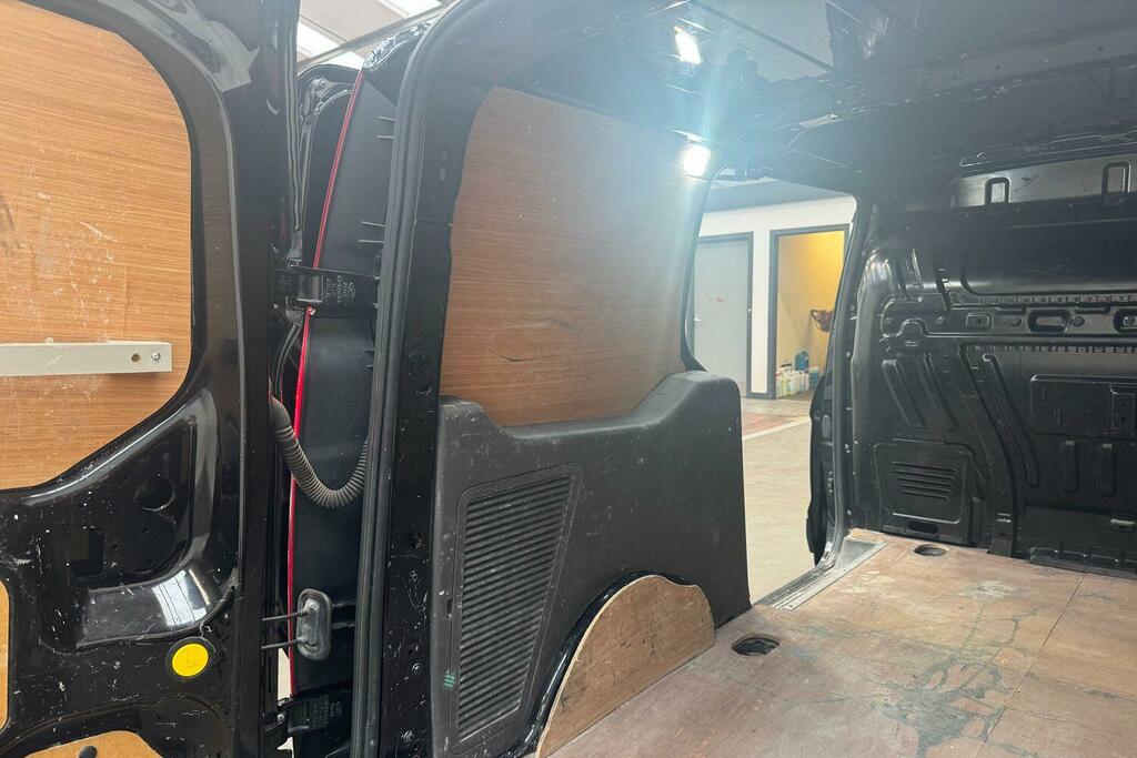 Ford Transit Connect Limited White #14