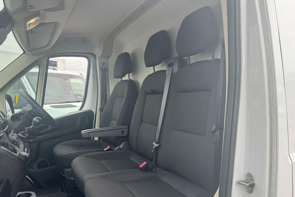 Citroen Relay 2.2 Bluehdi 35 Enterprise Panel Van Man White #3