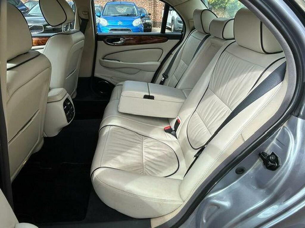 Jaguar XJ Grey #17