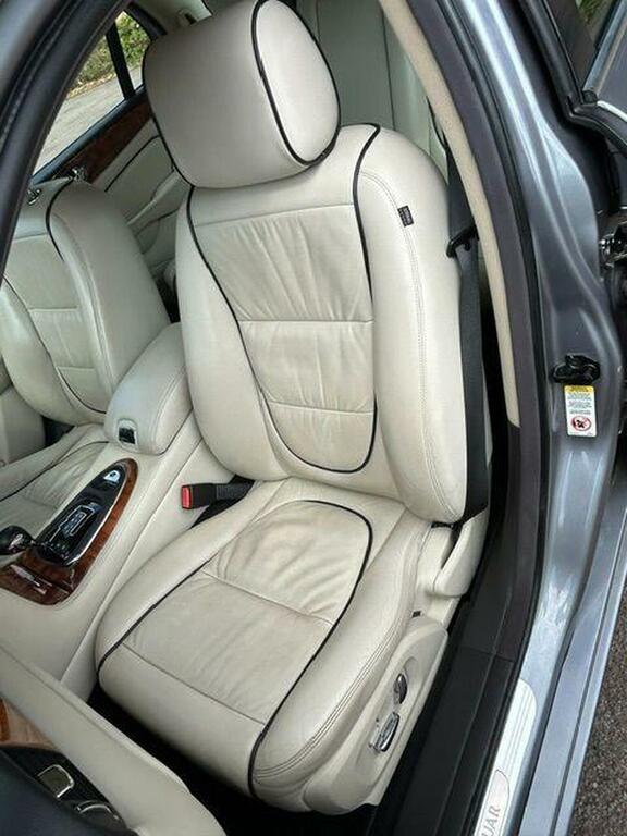 Jaguar XJ Grey #14