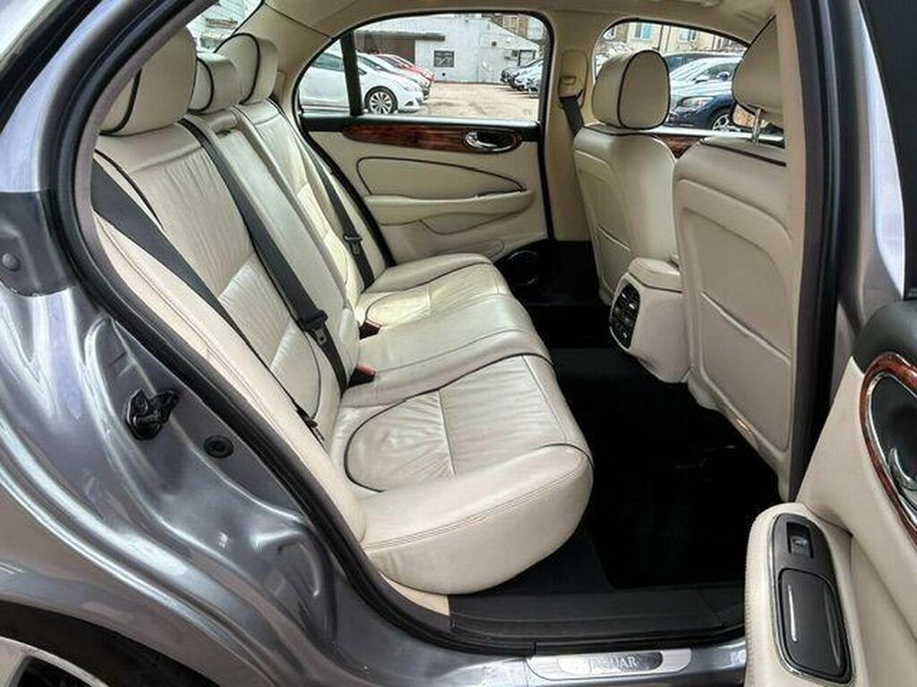 Jaguar XJ Grey #16