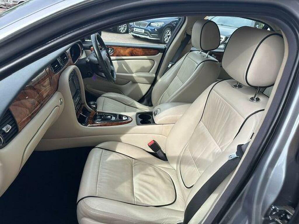 Jaguar XJ Grey #56