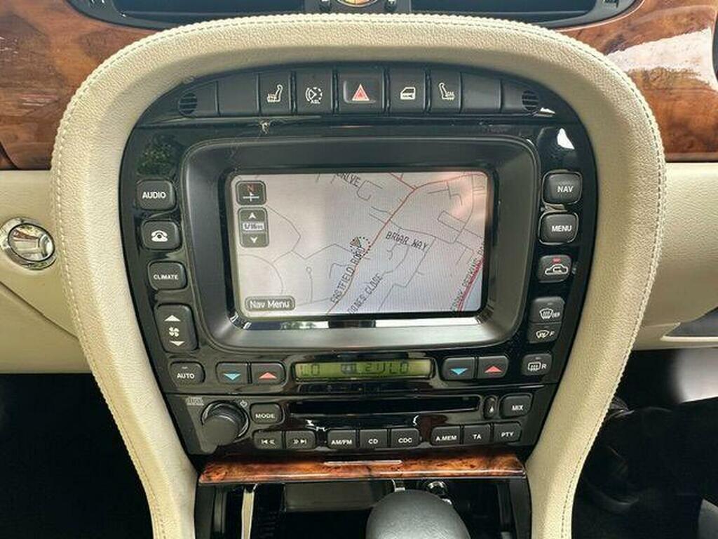 Jaguar XJ Grey #60