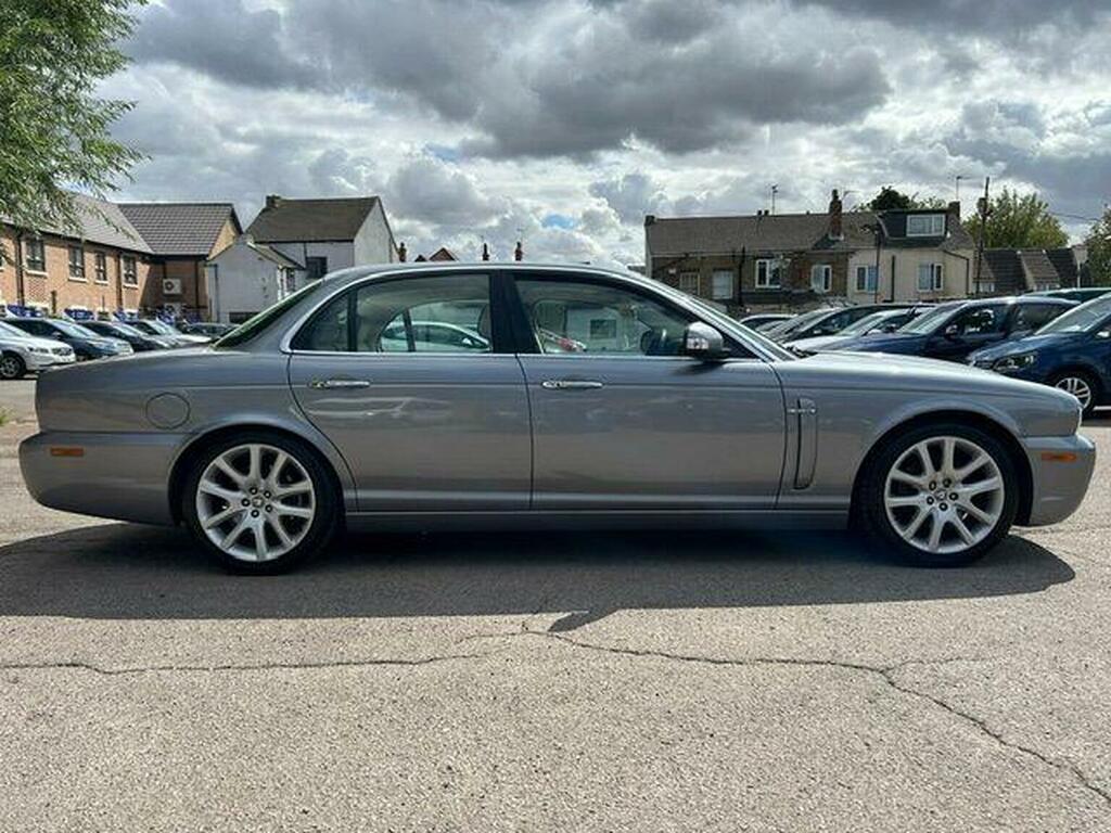 Jaguar XJ Grey #8