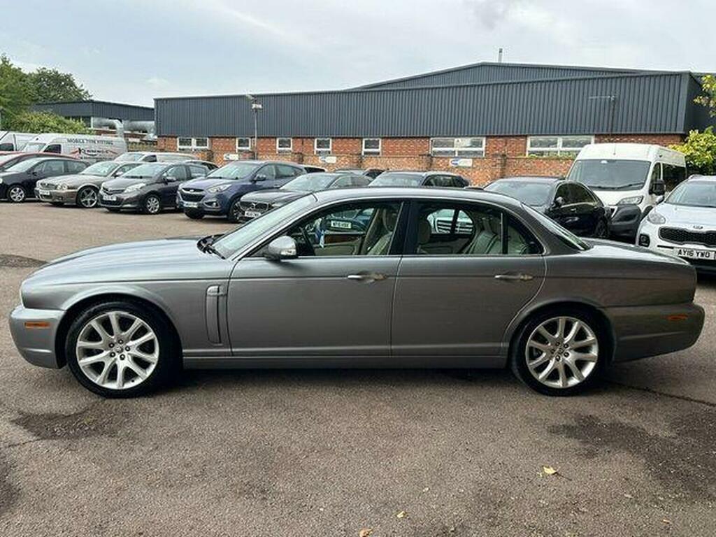 Jaguar XJ Grey #51
