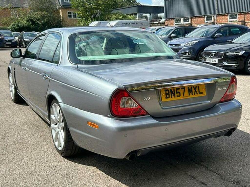 Jaguar XJ Saloon 2.7 Td Sovereign 200757 Grey #4