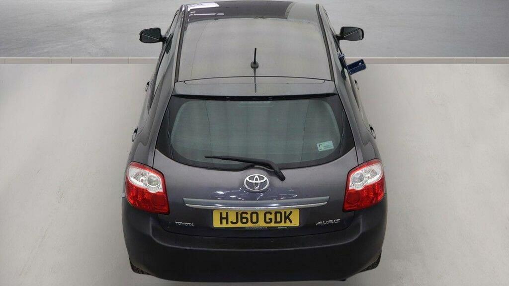 Toyota Auris Hatchback 1.33 Dual Vvt-i Tr Euro 4 Ss 201 Grey #4