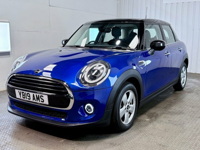 Mini Hatch 2019 1.5 Cooper Classic Hatchback Manua YB19AMS Blue #3