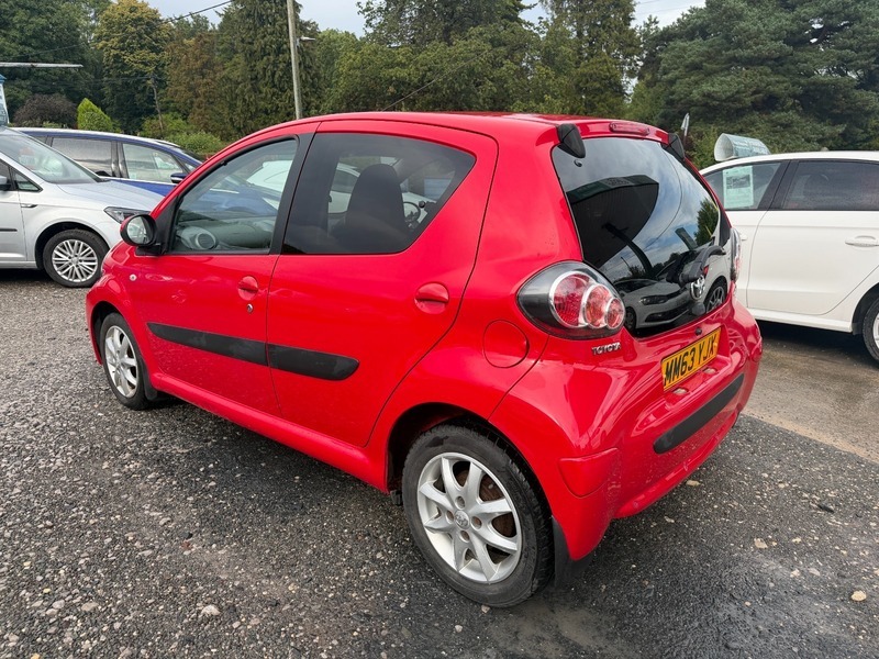 Toyota Aygo Vvt-i Mode Red #3