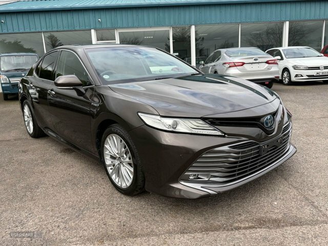 Toyota Camry 2.5 Vvt-h Excel Cvt Brown