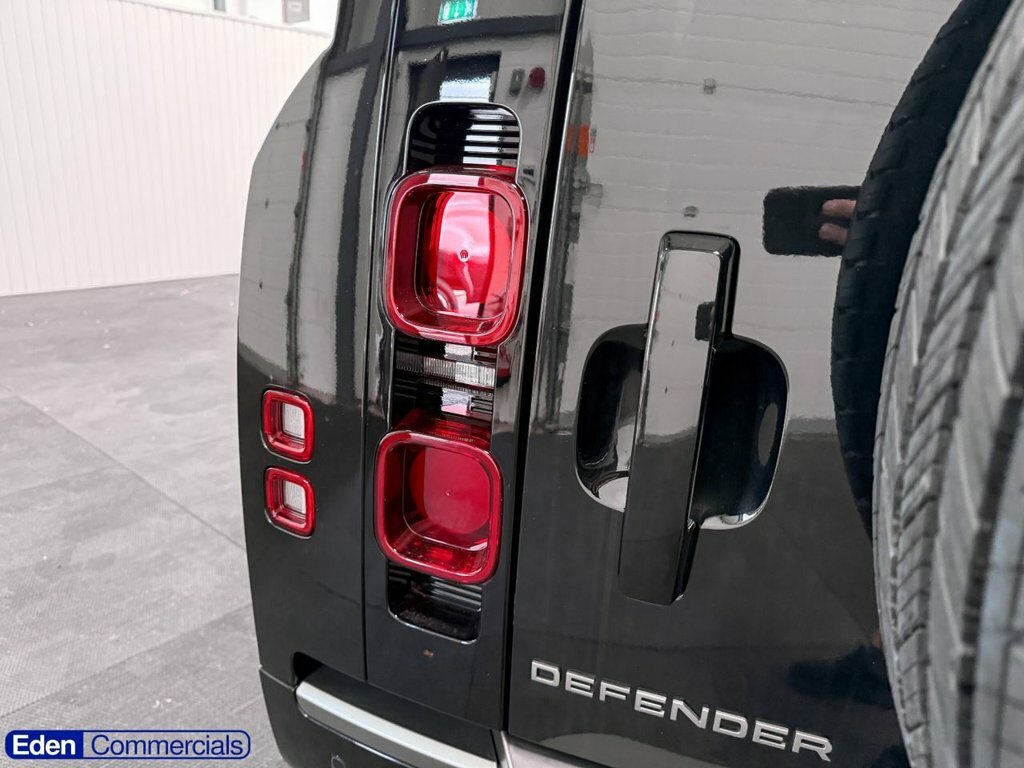 Land Rover Defender 90 3L X-dynamic Hse Black #6