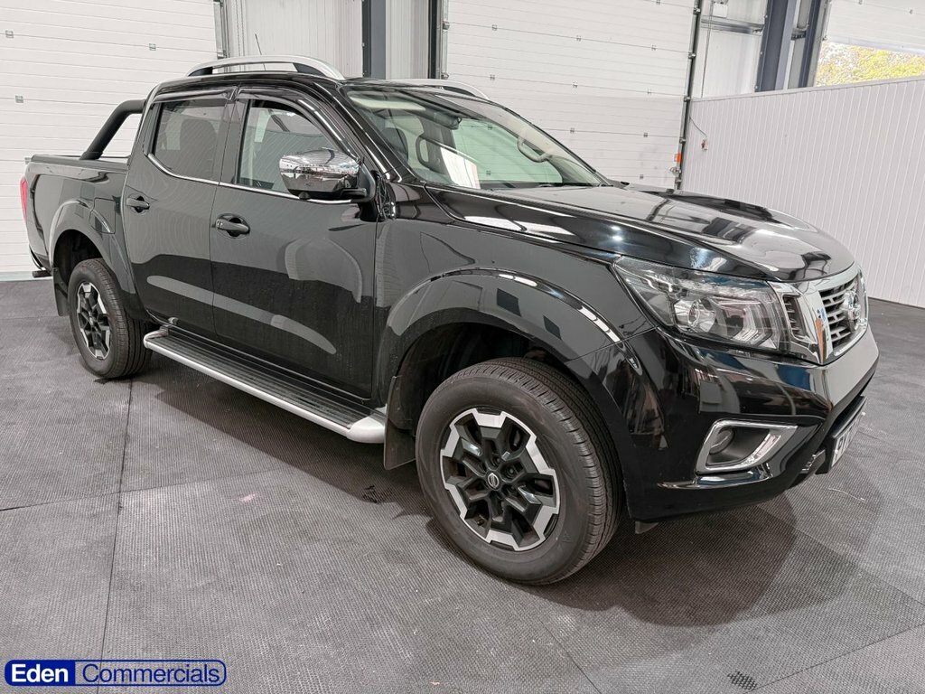 Nissan Navara 2L Tekna Black