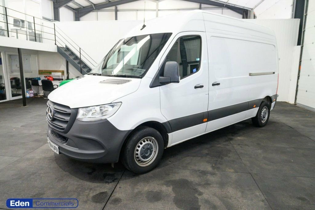 Mercedes-Benz Sprinter 2L Lion Xs KM24HFN White #5