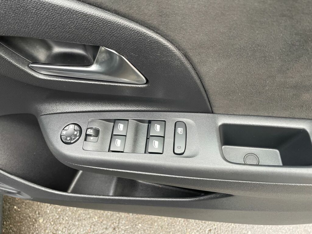 Vauxhall Corsa-e 100Kw Ultimate 50Kwh 11Kwch Black #20