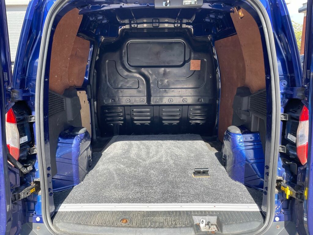 Ford Transit Courier  White #12