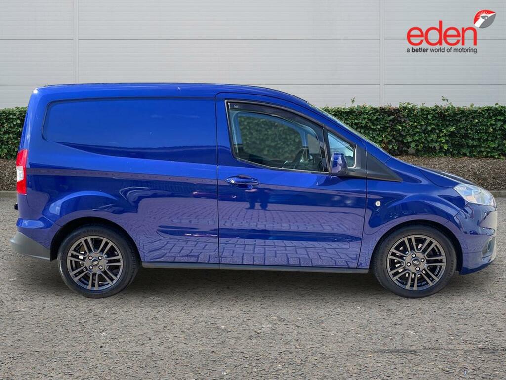 Ford Transit Courier  White #8
