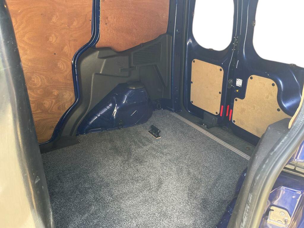 Ford Transit Courier  White #11