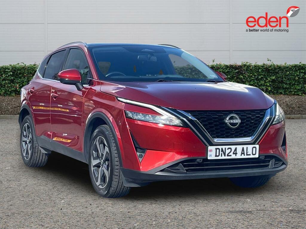 Nissan Qashqai 1.3 Dig-t Mh N-connecta Red