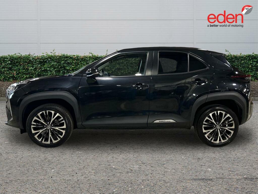 Toyota Yaris Cross 1.5 Hybrid Excel Cvt Black #4