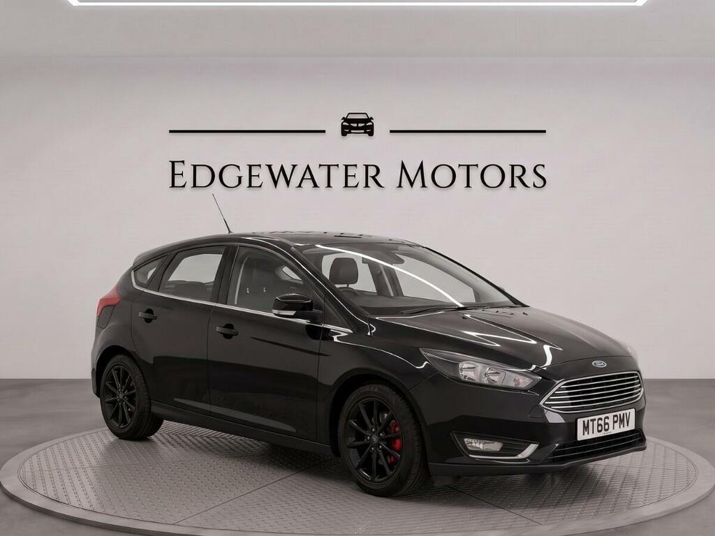 Ford Focus Titanium Black
