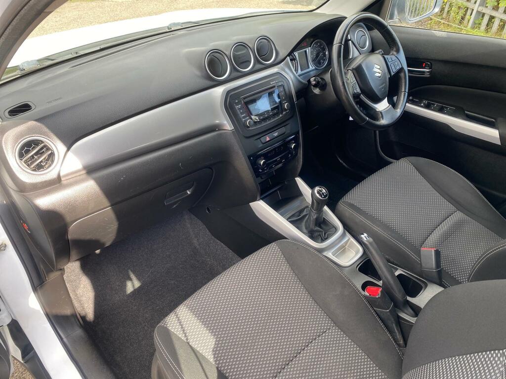 Suzuki Vitara Hatchback Brown #28