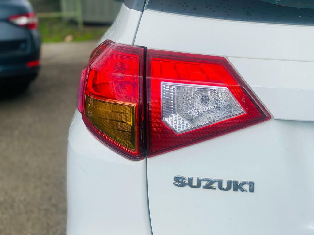 Suzuki Vitara 1.6 Sz4 Ulez Fsh 9 Stamps 1 Pre Owner White #5